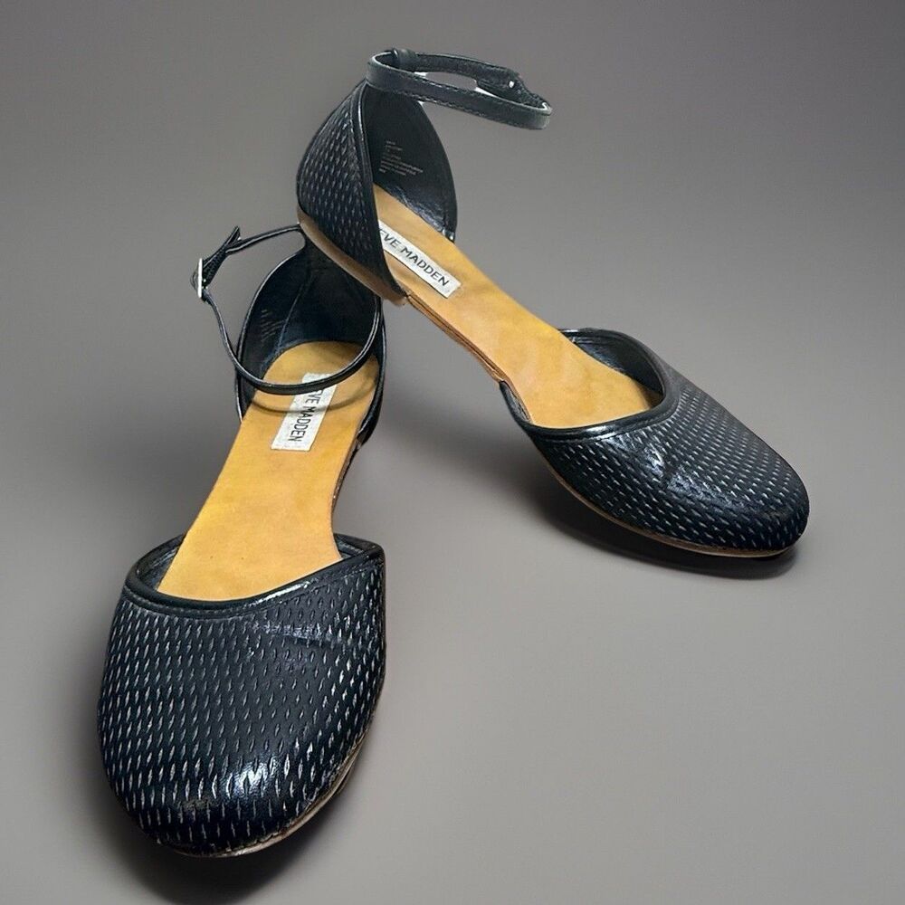 Steve Madden Geometric Black Ankle Strap Round Toe PU Flats Women's Size 7.5
